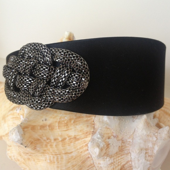 ?Bundled Beautiful mesh chain silk headband