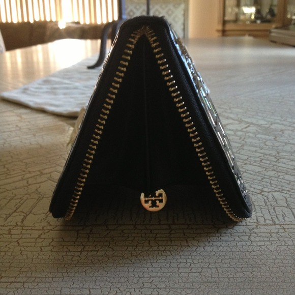 SOLD π―% AUTH. TORY BURCH continental wallet - Picture 3 of 4