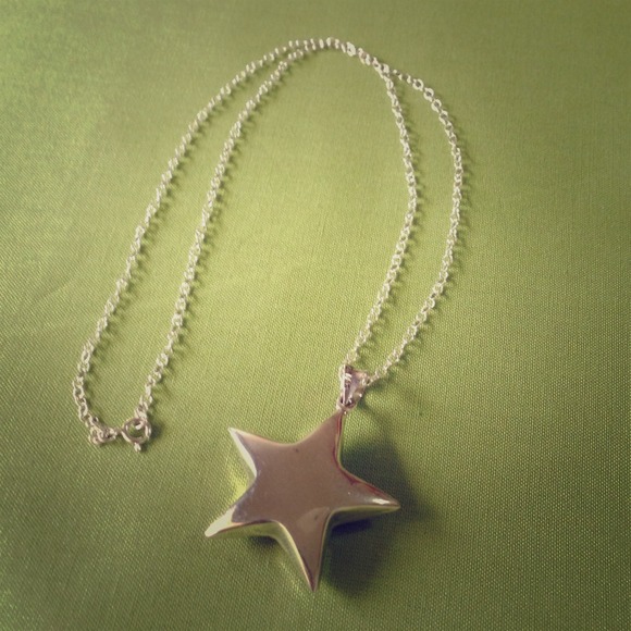 Sterling Silver Star Pendant with Chain❤