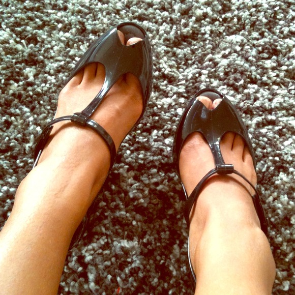 NWOT Melissa Gorgeous T-Strap Open-Toe Wedges