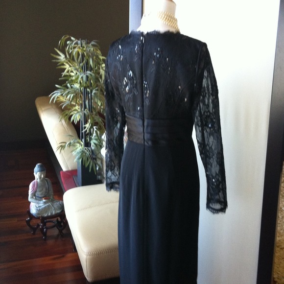 Exquisite Black Lace Formal. BNWOT - Picture 3 of 4