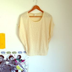 Pale yellow comfortable top