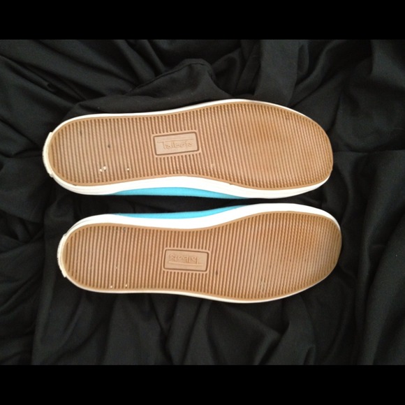 SOLD!!! ⚓⛵Beautiful Blue Boat Shoes ⛵⚓ - Picture 3 of 4