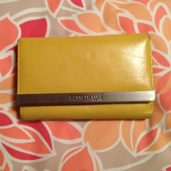Kenneth Cole wallet