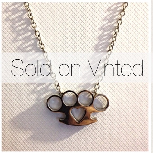 ⛔SOLD⛔silver Brass knuckles necklace