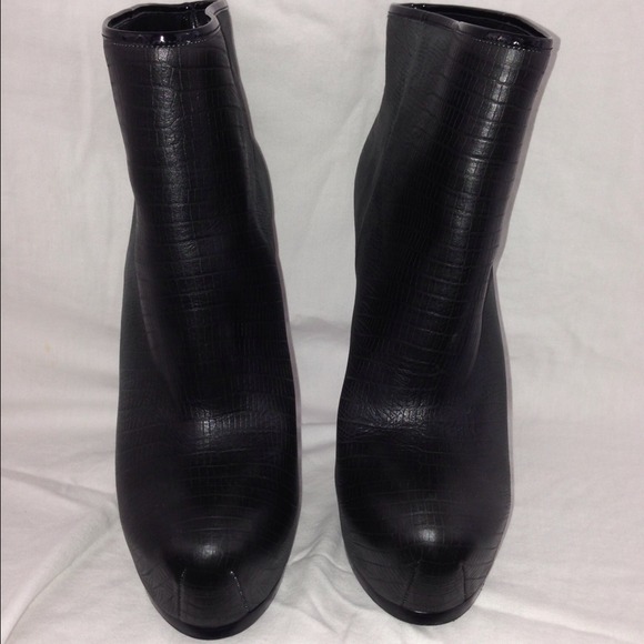 YSL Yves Tribtoo Grey Faded Lizard Leather Booties