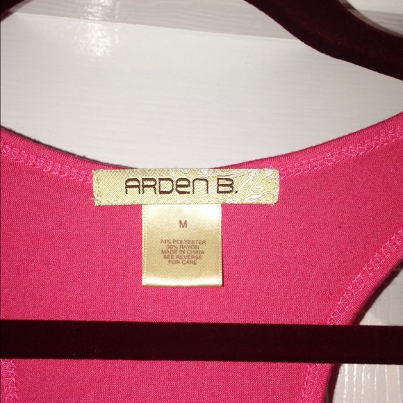 💋SOLD in Bundle - Picture 3 of 4