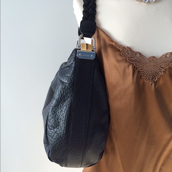 β€οΈ SOLD β€οΈGUCCI Bamboo Bar Hobo π―% AUTHENTIC - Picture 3 of 4