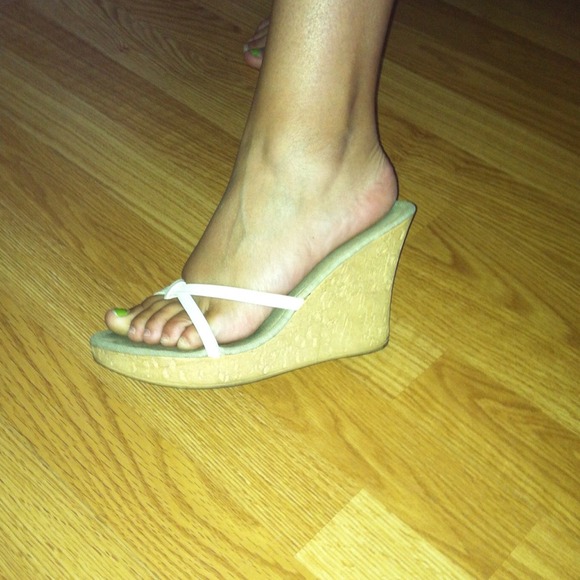 Slip on white wedges@@@@reduced@@@