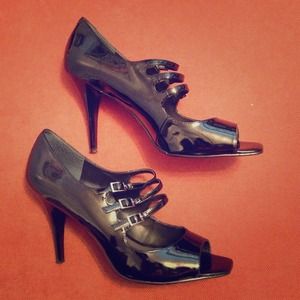 Nine West "Hottamaleo" Size 10