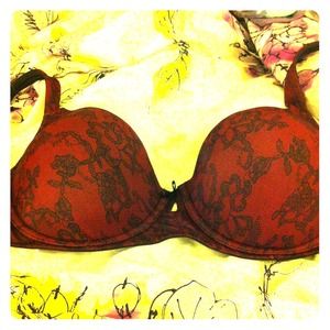 Ellen Tracy 38 D crimson lace look peep hole bra