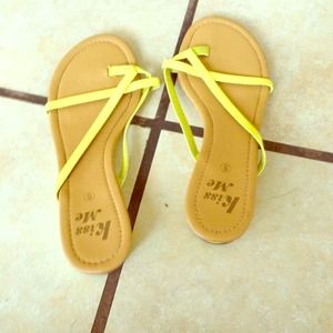 Yellow sandals☺