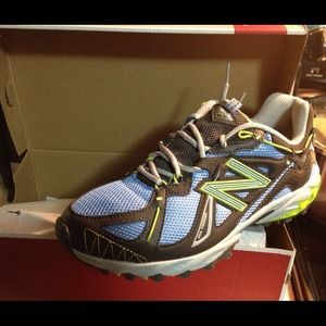 ⭐⭐PRICE REDUCTION⭐⭐NIB NWT BRAND NEW! WT610BL!