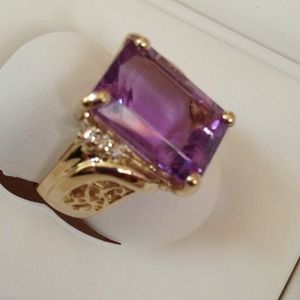 14 Kt Emerald Cut Amethyst Ring