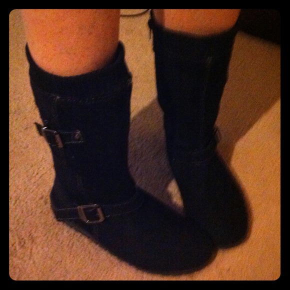 Black boots
