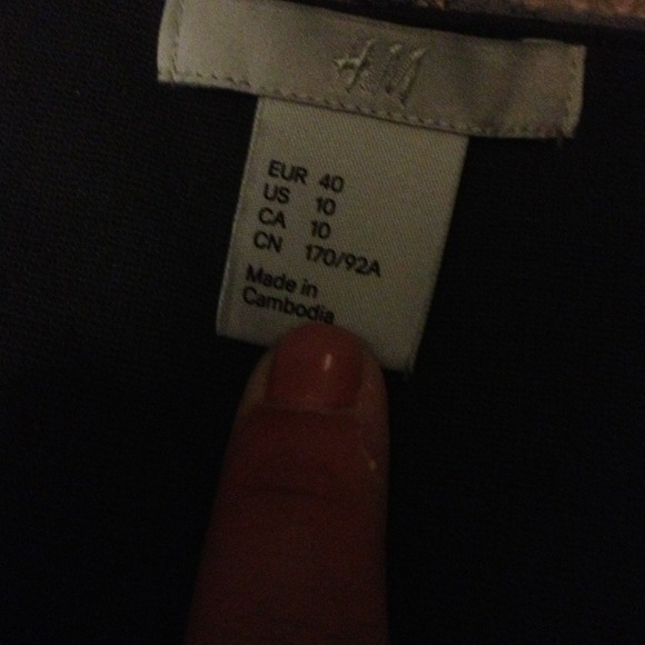 Dress - Picture 4 of 4