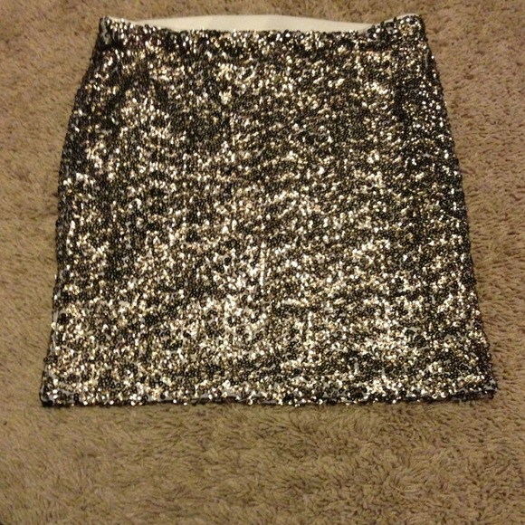 🎀SOLD🎀 Gold sequin mini skirt