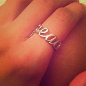 Peace Ring. Size 7