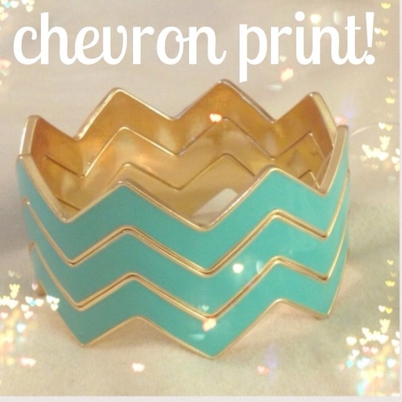 Jewelry - 💗Host pick x4💗 mint chevron bangles
