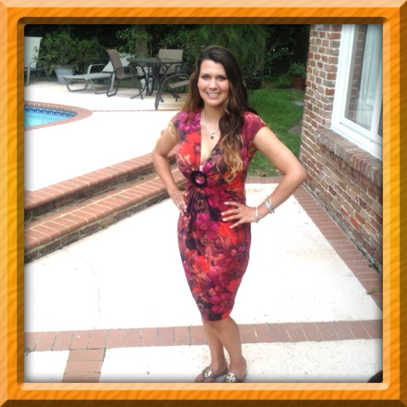 Cache floral stretch dress!