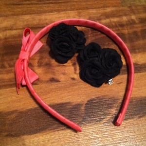 Bundle!! Hair accessories and lipsticks