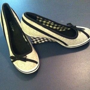 Black and Gray Checkered Wedges