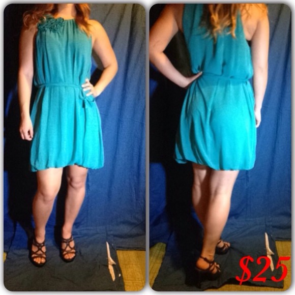 Beautiful blue dress!