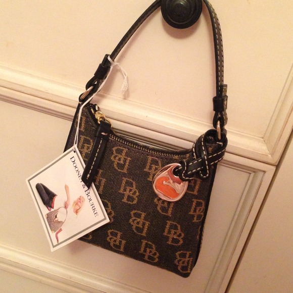 Dooney & Bourke Small Purse
