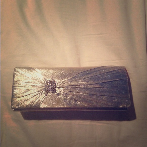 Silver rhinestone clutch