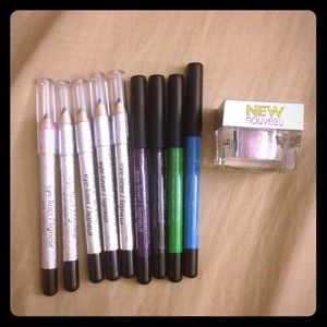 SOLD Mini eyeliners and glitter pod NEW