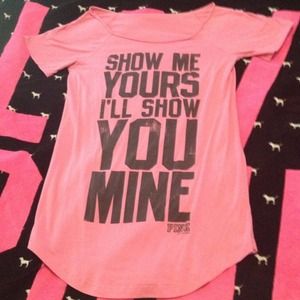 VS off the shoulder tee