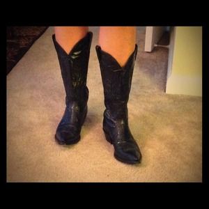 ❗SOLD❗Black Cowboy Boots