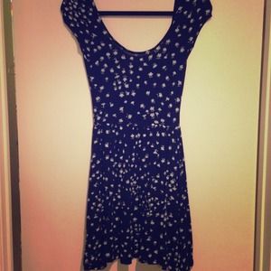 🚫SOLD🚫 - Navy Floral Deep Back CottonOn Dress