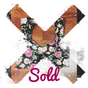 ✋HOLD✋ Floral bandeau top