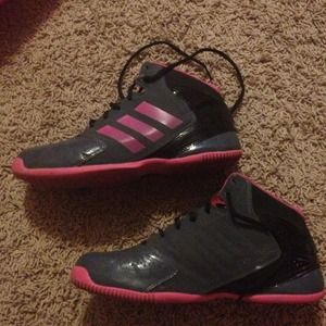 Adidas Basketball Shoes Size 9