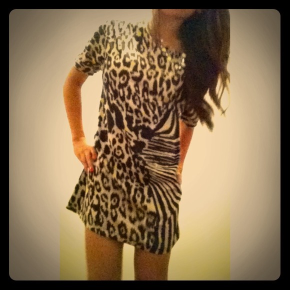 🎉SOLD-BUNDLED FOR KRISTYN🎉Leopard mini dress