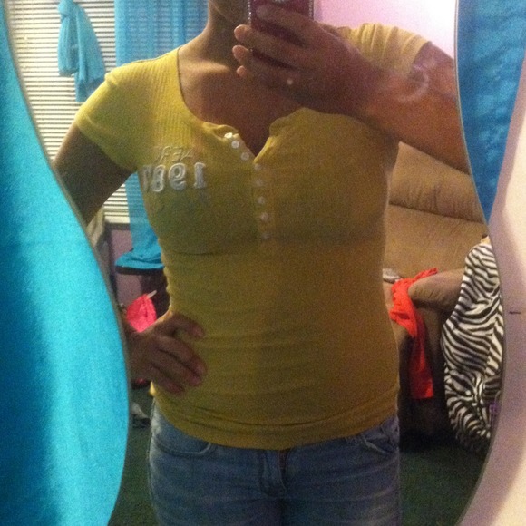 Yellow Aeropostale shirt ! - Picture 2 of 2