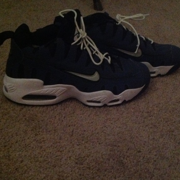 Air max - Picture 2 of 3