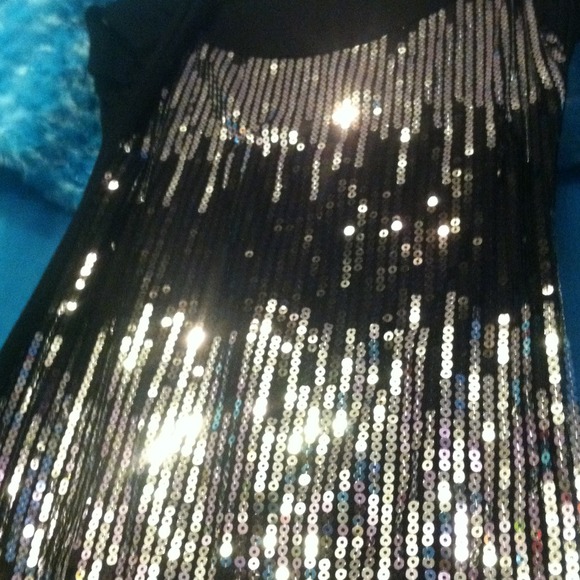 Sparkly shirt. - Picture 2 of 2