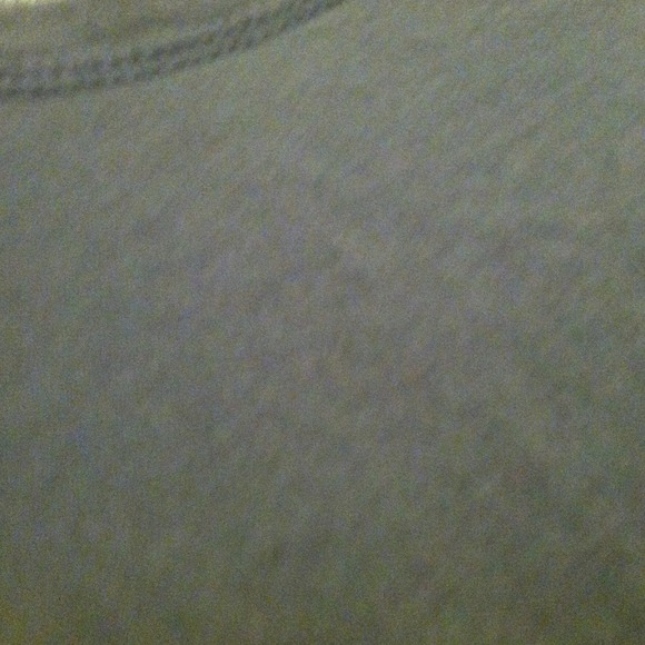 Simple grey long sleeve. - Picture 3 of 3