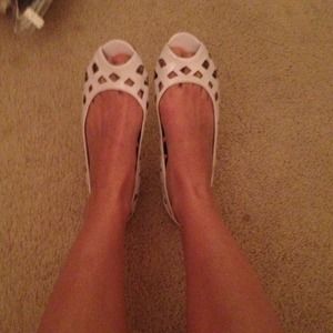 Steve Madden white leather flats
