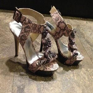 Love these heels! Snake skin print.