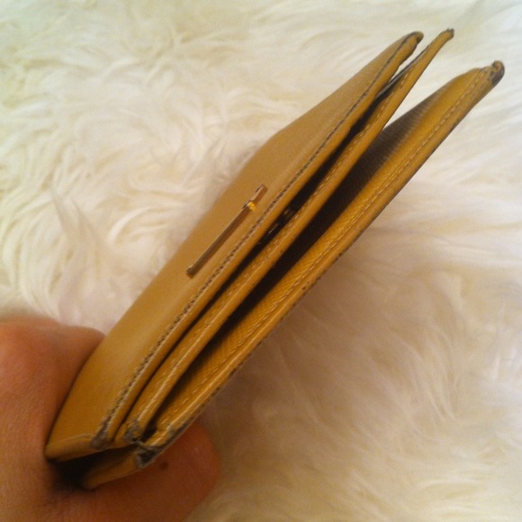 Authentic Prada Saffiano Bifold Wallet - Picture 4 of 4
