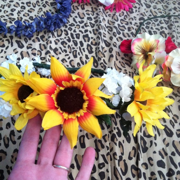 Flower crowns for smkx883 - Picture 2 of 3