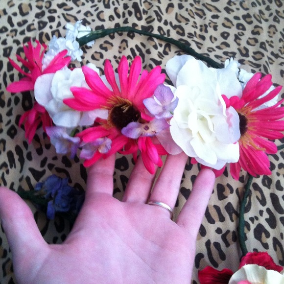 Flower crowns for smkx883 - Picture 3 of 3