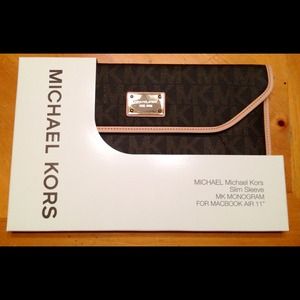 Michael Kors Monogram Slim Sleeve MacBook Air 11