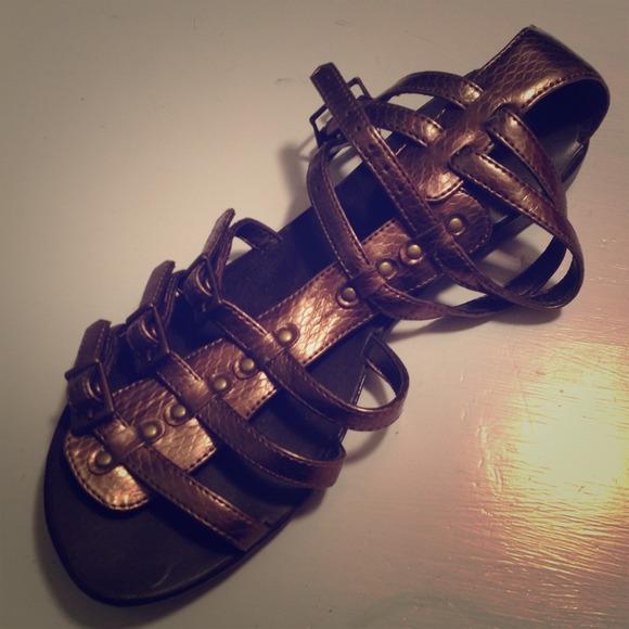 Size 7 gladiator sandals