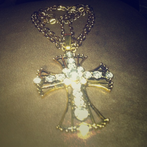 Diamond and gold cross necklace !