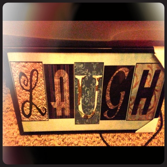 WALL DECOR