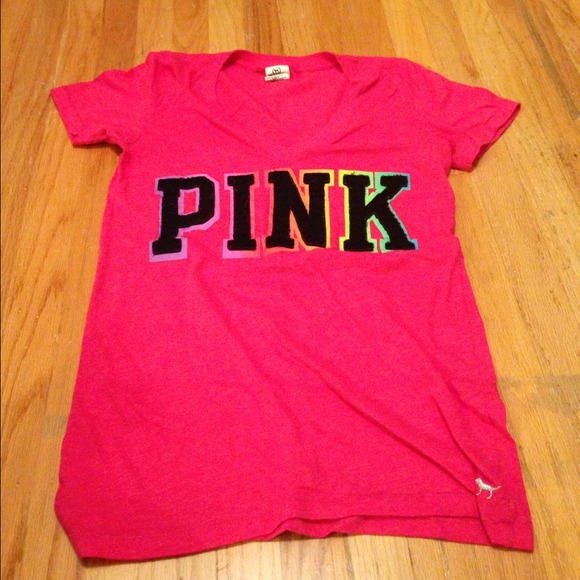 🚫SOLD🚫PINK V neck